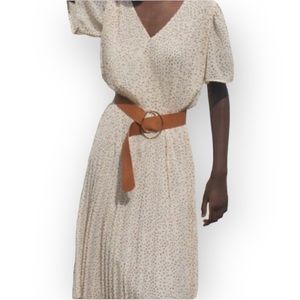 Gorgeous, flattering Zara dress. NWT!